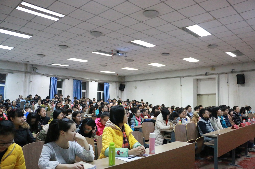 1450011875248805.jpg 图为数学与统计学院团委科研部国创宣讲会(1).JPG